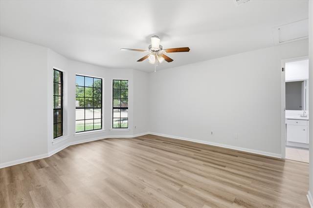 Building Photo - 102 Pinyon Ln