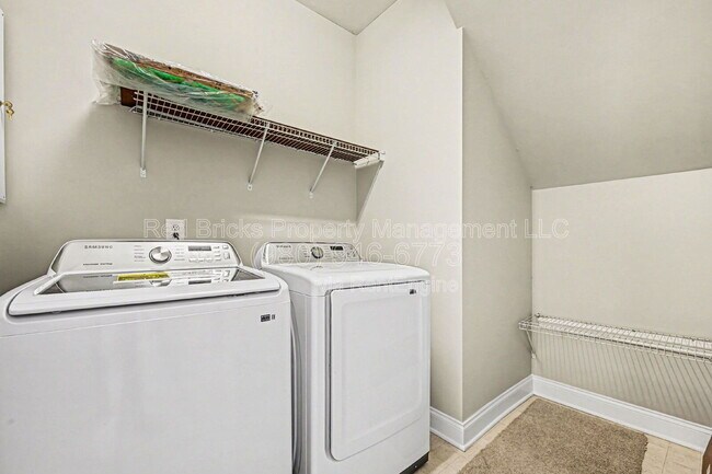 Building Photo - 4902 Tradd Cir