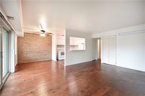 Building Photo - 1009 Sanlin Dr