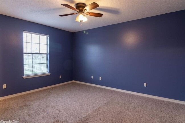Building Photo - 37 Wolverine Dr