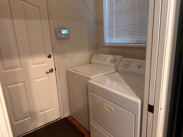 Building Photo - 1768 Rolling Hills Dr