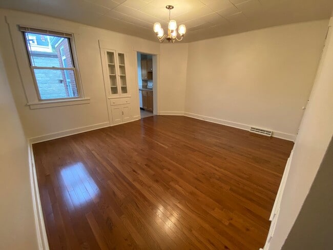 Building Photo - Available for Immediate Move In.  Short term rental.   Lease will end July 27, 2026 w/option to r...