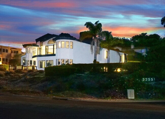 Building Photo - 32551 Seacliff Dr