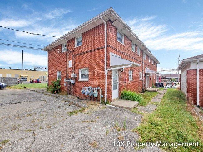 Building Photo - 3257 Cleveland Ave