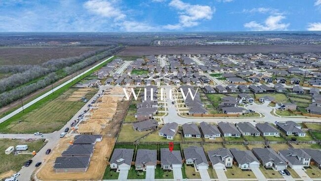 Building Photo - Spacious 4-Bedroom Home in a GREAT Community!