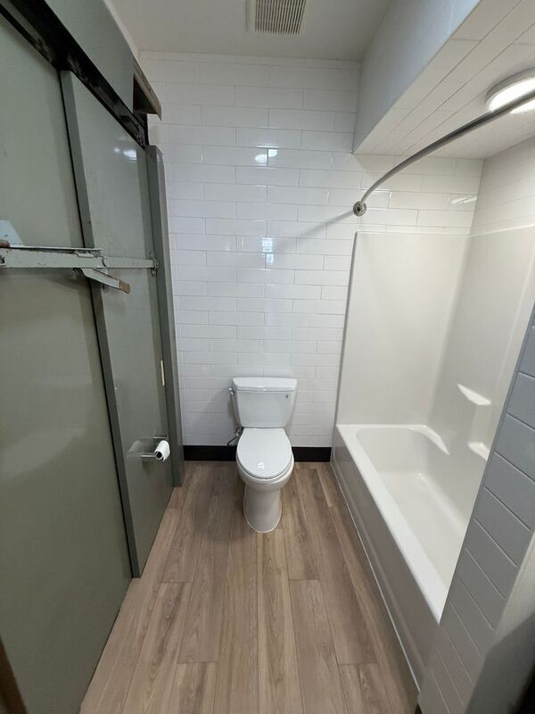 Building Photo - 160 Liberty St NE