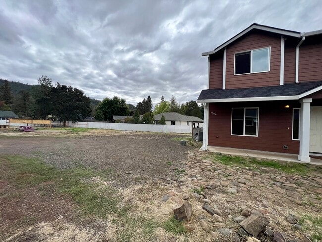 Building Photo - 297 Sowell Dr