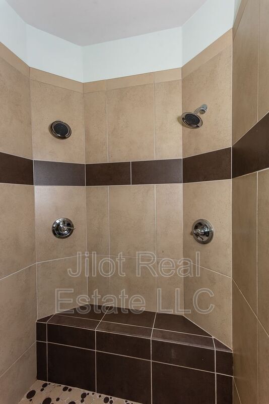 Building Photo - 1806 DeKalb Ave NE