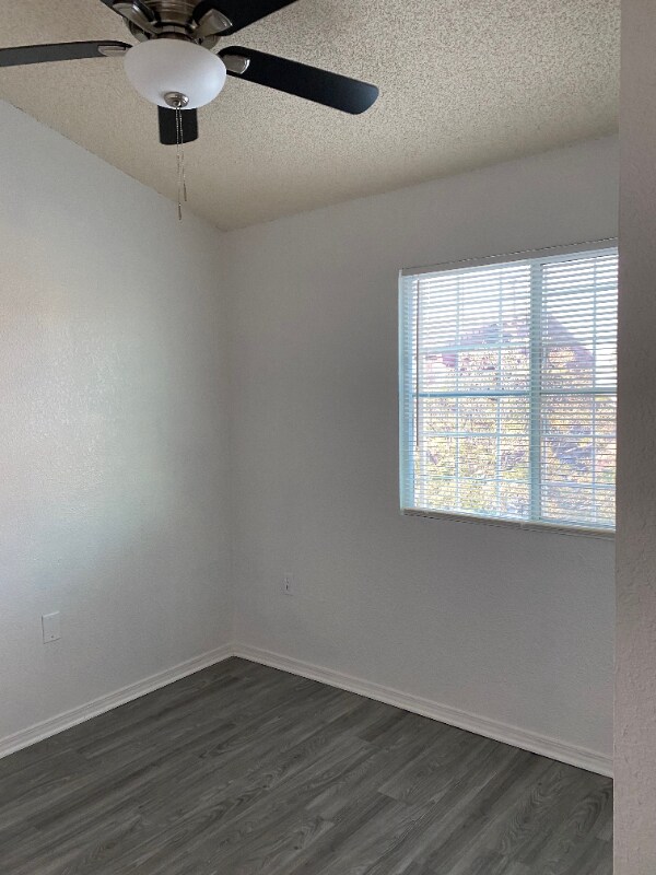 Building Photo - 11055 Breeze Ct