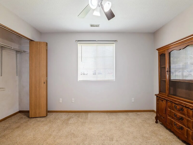 Building Photo - 5908 Sutton Pl