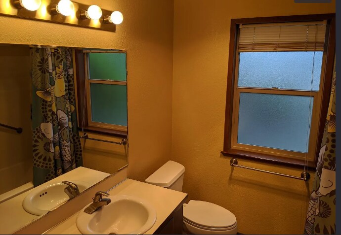 Building Photo - 4402 Glasgow Way