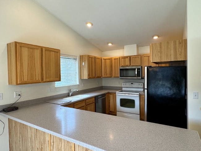 Building Photo - 2212 Pintail Ct
