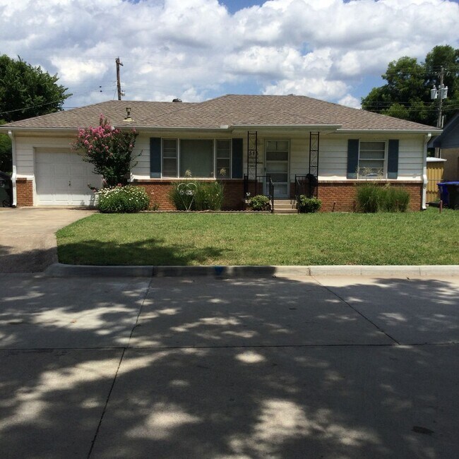 Primary Photo - 2 bd 1 ba