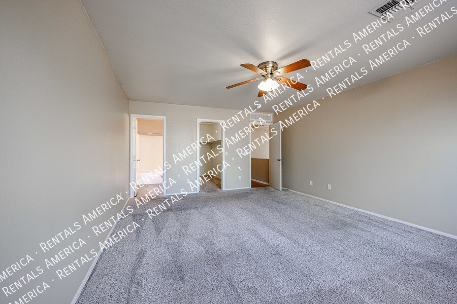 Building Photo - 9404 W Terri Lee Dr