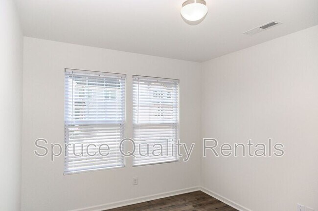 Building Photo - 1541 Mariners Ct
