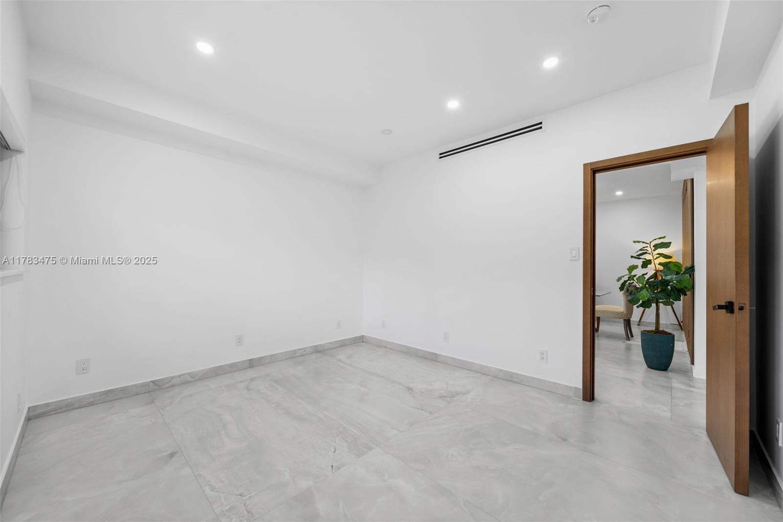 Building Photo - 3000 Riverland Rd