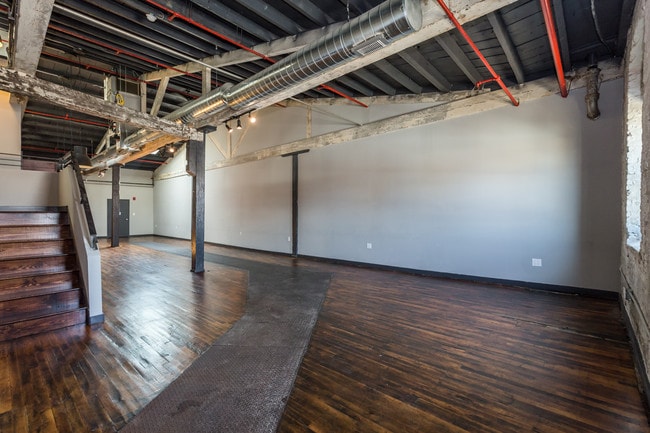 Building Photo - 1813 N Howard St