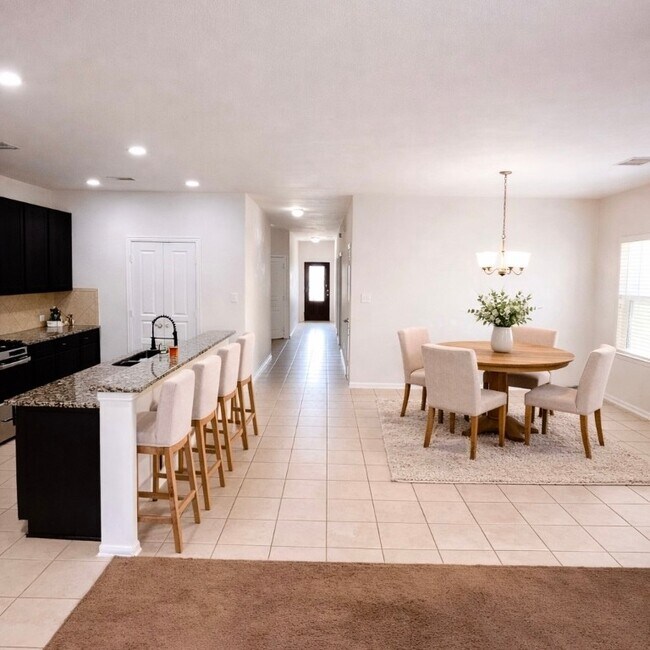 Building Photo - 8626 Willet St