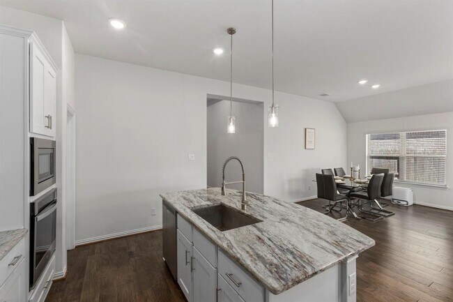 Building Photo - 220 Algaroba Loop