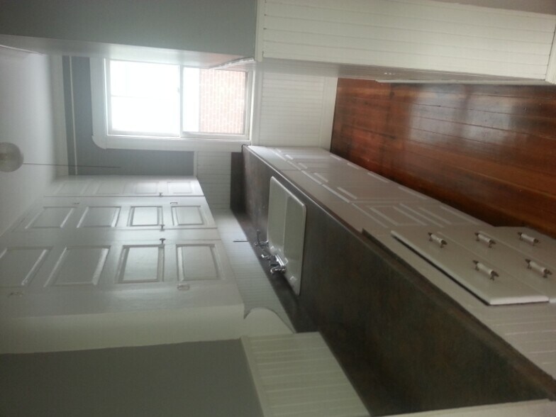 Building Photo - 5-7 Abbott St