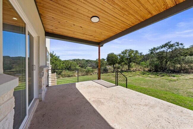 Building Photo - 105 Out Yonder