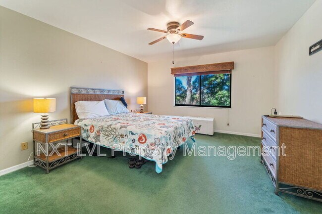 Building Photo - 5510 SW 4th Pl