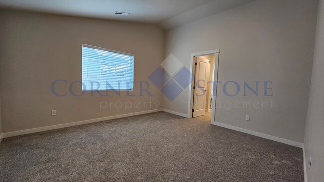 Building Photo - Brand New Home in Nampa!