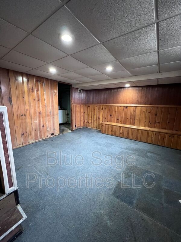 Building Photo - 120 Stratford Rd