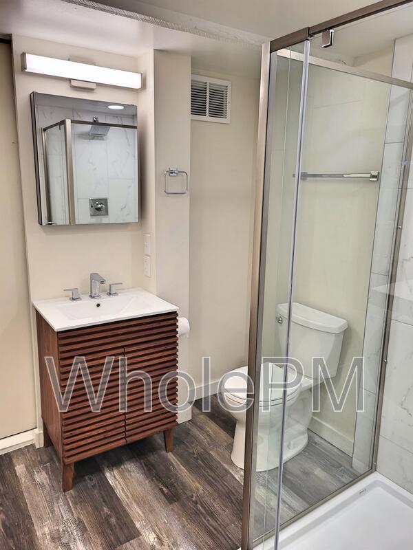 Building Photo - 721 Elati St