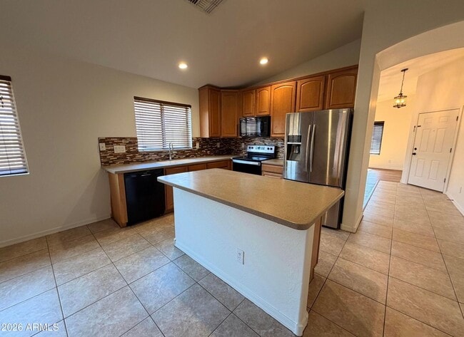 Building Photo - Charming 3 bed + bonus room, 2 bath home in the Ghost Ranch Communtity