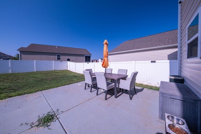 Building Photo - 4 Bedrooms | 2.5 Bathrooms | 2,032 Sq. Ft