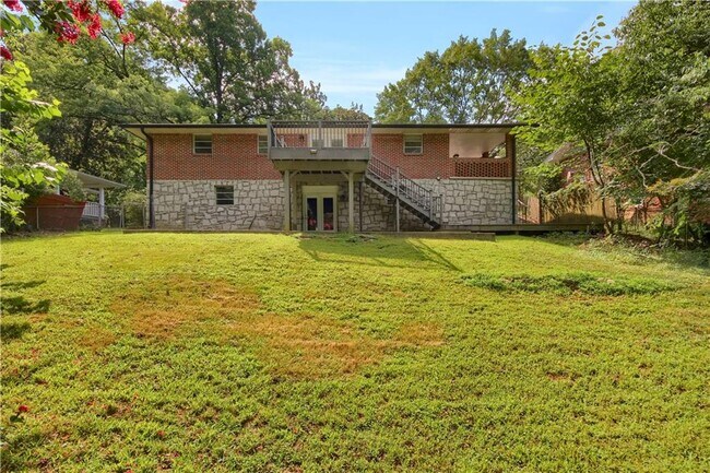 Building Photo - 2420 Rhineland Ct NE