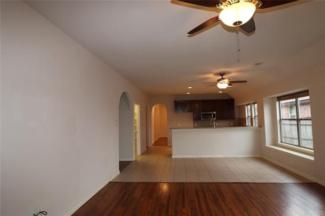 Building Photo - 3014 Pinecrest Dr