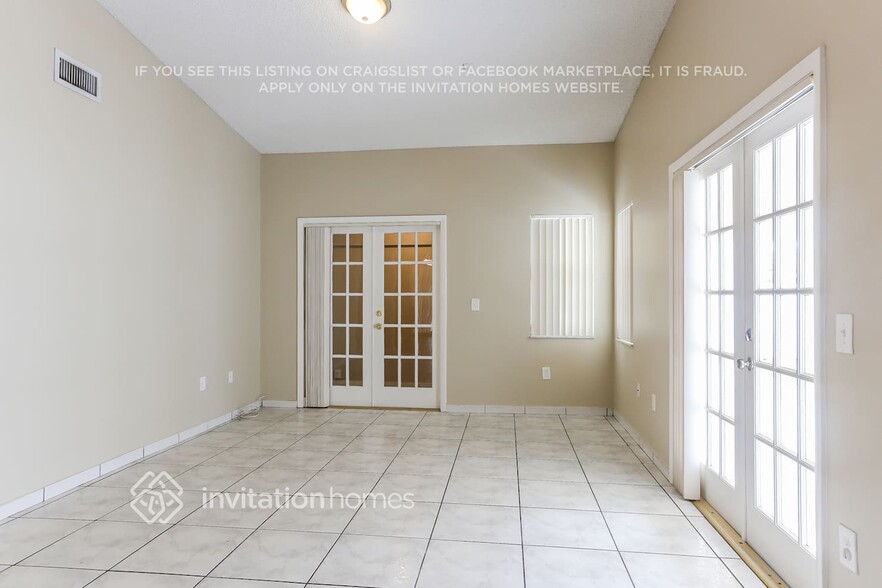 Building Photo - 4705 SW 143rd Ave