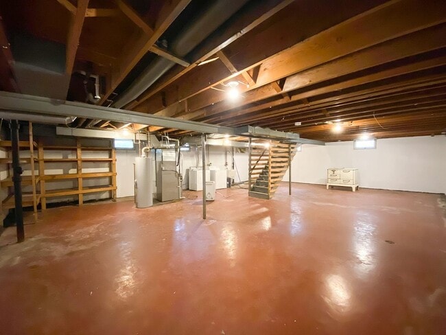 Building Photo - 3 Bedroom House for Rent!