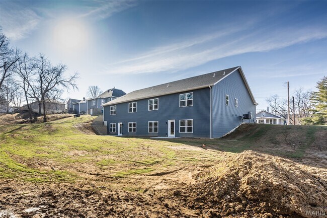 Building Photo - 652 N Kansas St