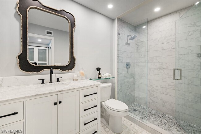 Building Photo - 3135 Riviera Dr