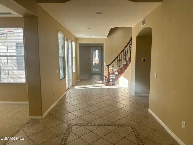 Building Photo - 3073 Heavenly Ridge St