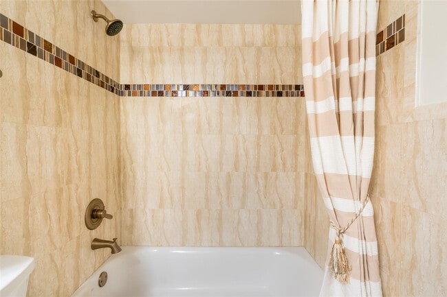 Building Photo - 7920 NW 11th Ct