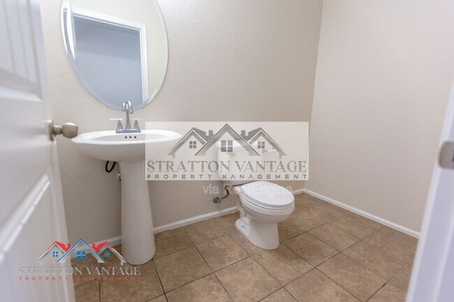 Building Photo - 40510 W Hayden Dr