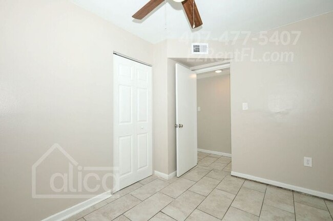 Building Photo - 5604 Cortez Dr