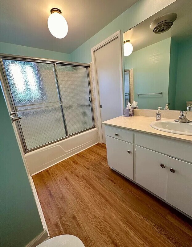 Building Photo - 305 Moreton Bay Ln