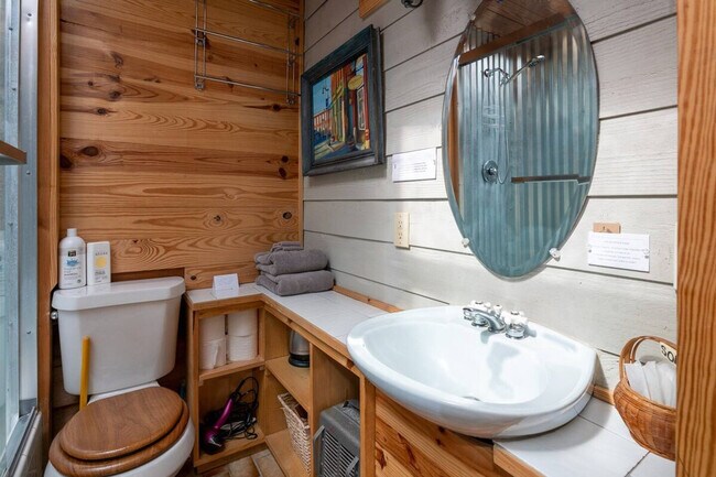 Building Photo - 1939 Crawford Dairy Rd