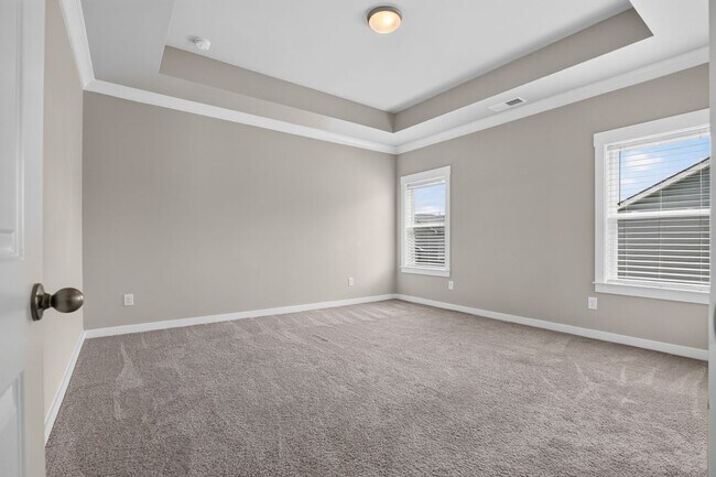 Building Photo - 4787 Wellesley Dr