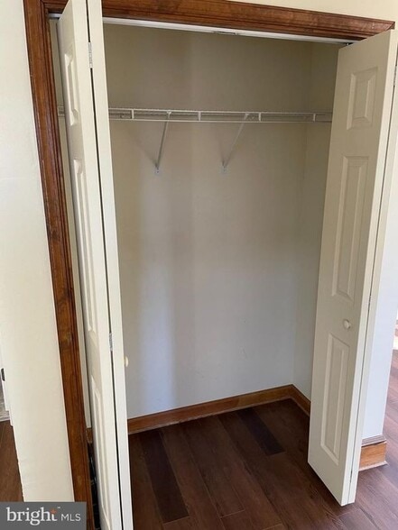 Building Photo - 519 Winchester Ave