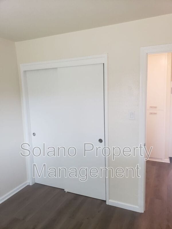 Building Photo - 1712 Arthur Ct