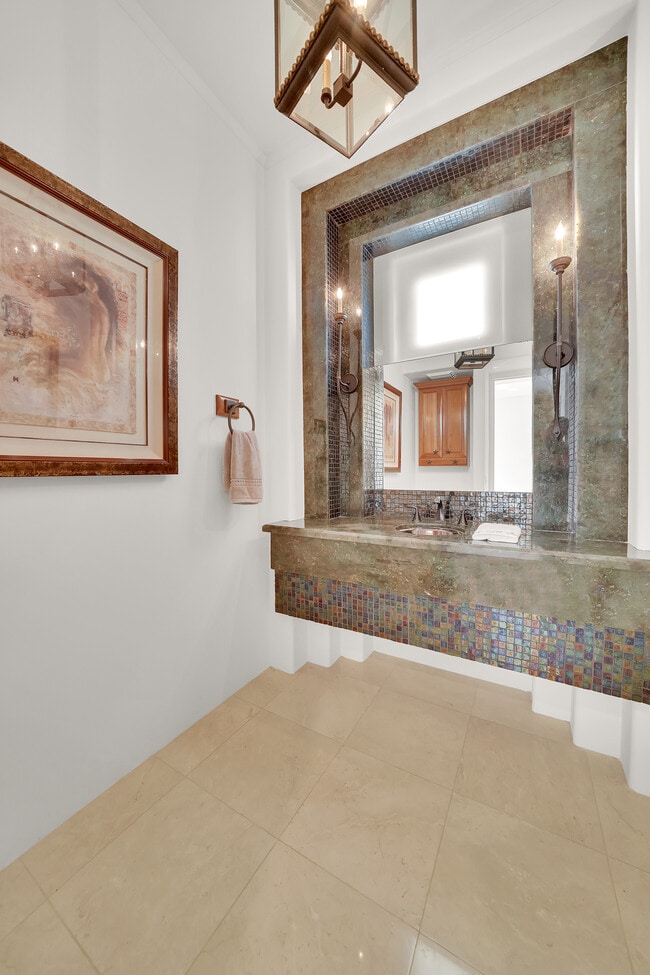 Building Photo - 30 Ritz Cove Dr