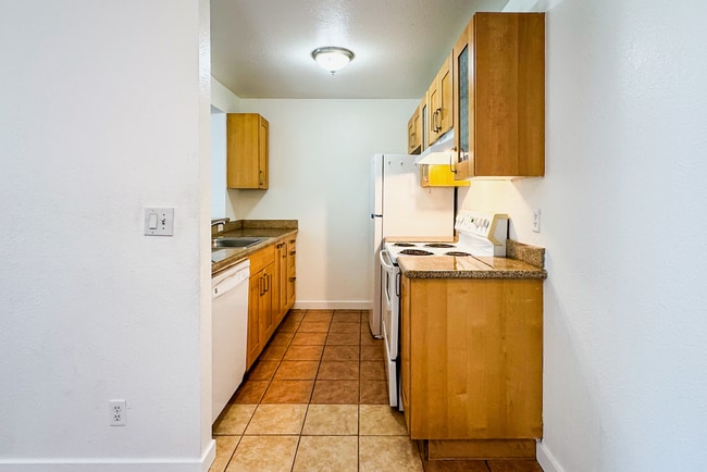 Building Photo - 4022 Abbey Terrace