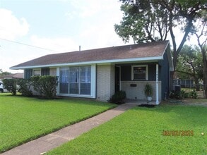 Building Photo - 10334 Kingspoint Rd