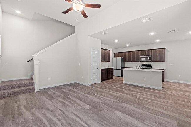 Building Photo - 7907 Mellencamp Dr
